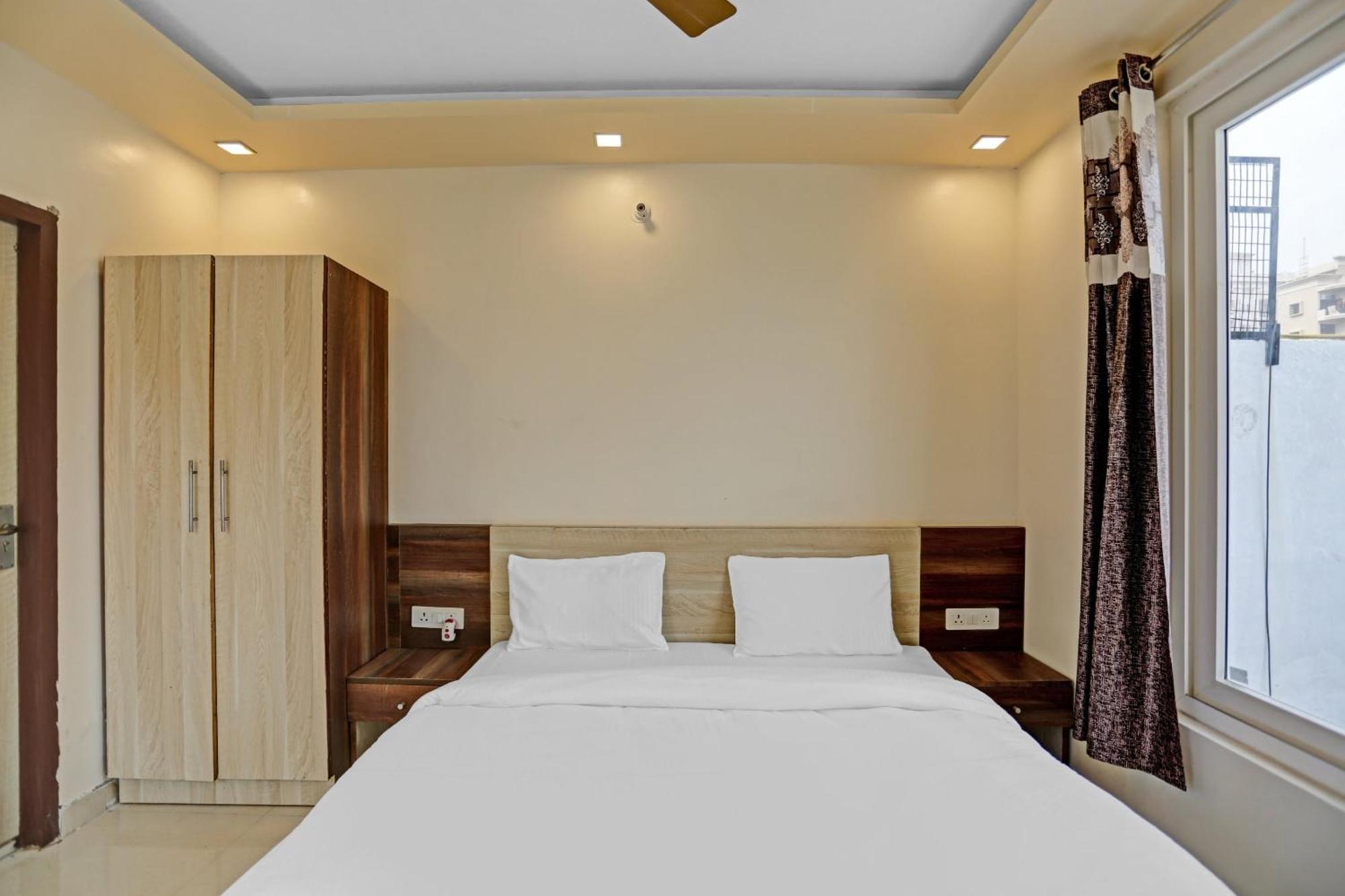 Hotel O Expo View Near Pvr Ansal Plaza Greater Noida Exterior photo