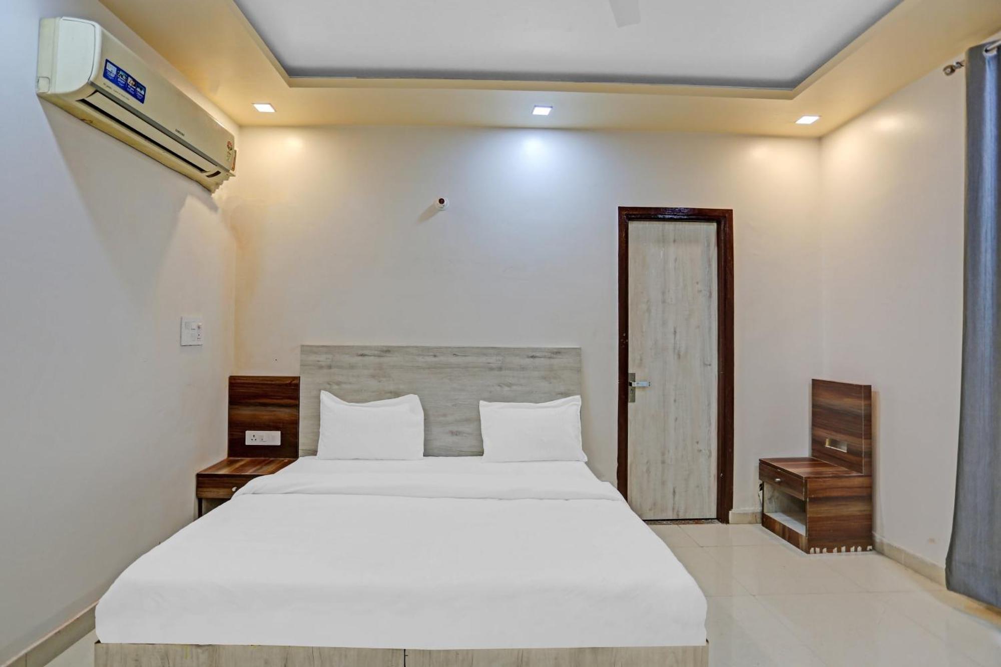 Hotel O Expo View Near Pvr Ansal Plaza Greater Noida Exterior photo