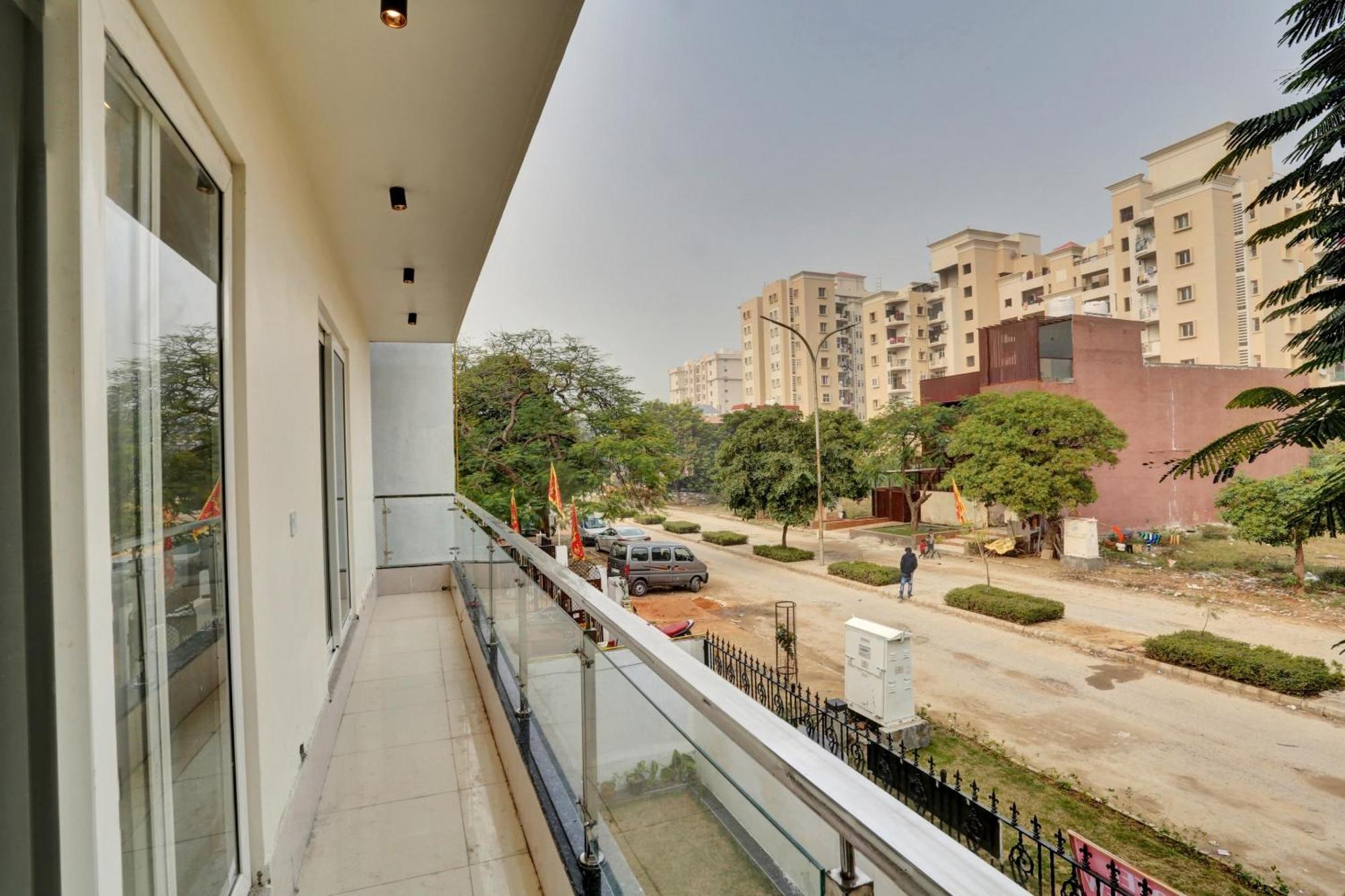 Hotel O Expo View Near Pvr Ansal Plaza Greater Noida Exterior photo